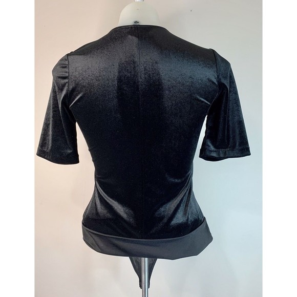 Women’s Design Lab Lord & Taylor Women Black Velvet Bodysuit Short Sleeve XSmall - Picture 2 of 5